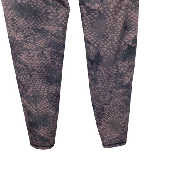 Savvi‎ Faux Snake print Leggings Size XS XSmall Athleticwear Yoga - Picture 8 of 9